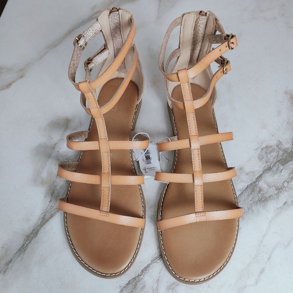 NWT Old Navy Tan Faux Leather Strappy Gladiator Sandals, Sz 10